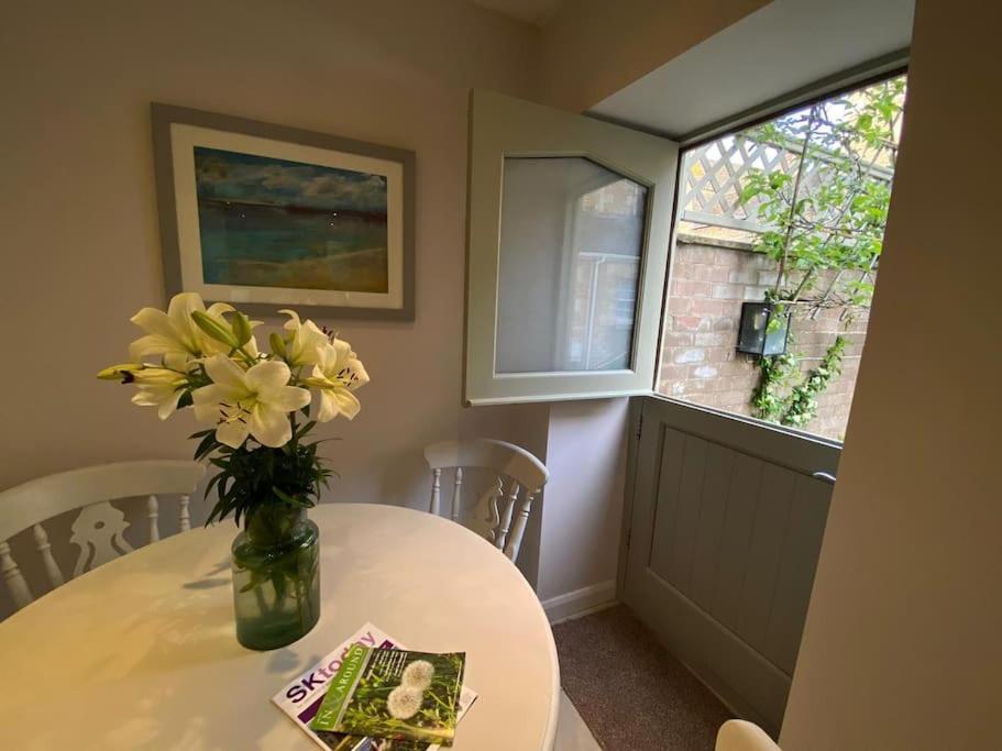 The Granary, Lovely Townhouse In Central סטמפורד מראה חיצוני תמונה
